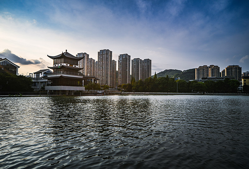 產(chǎn)業(yè)園區(qū)慢行系統(tǒng)貫通工程--會(huì)昌河西線綠道建設(shè)工程（南岸望湖錦苑至翠微大道）