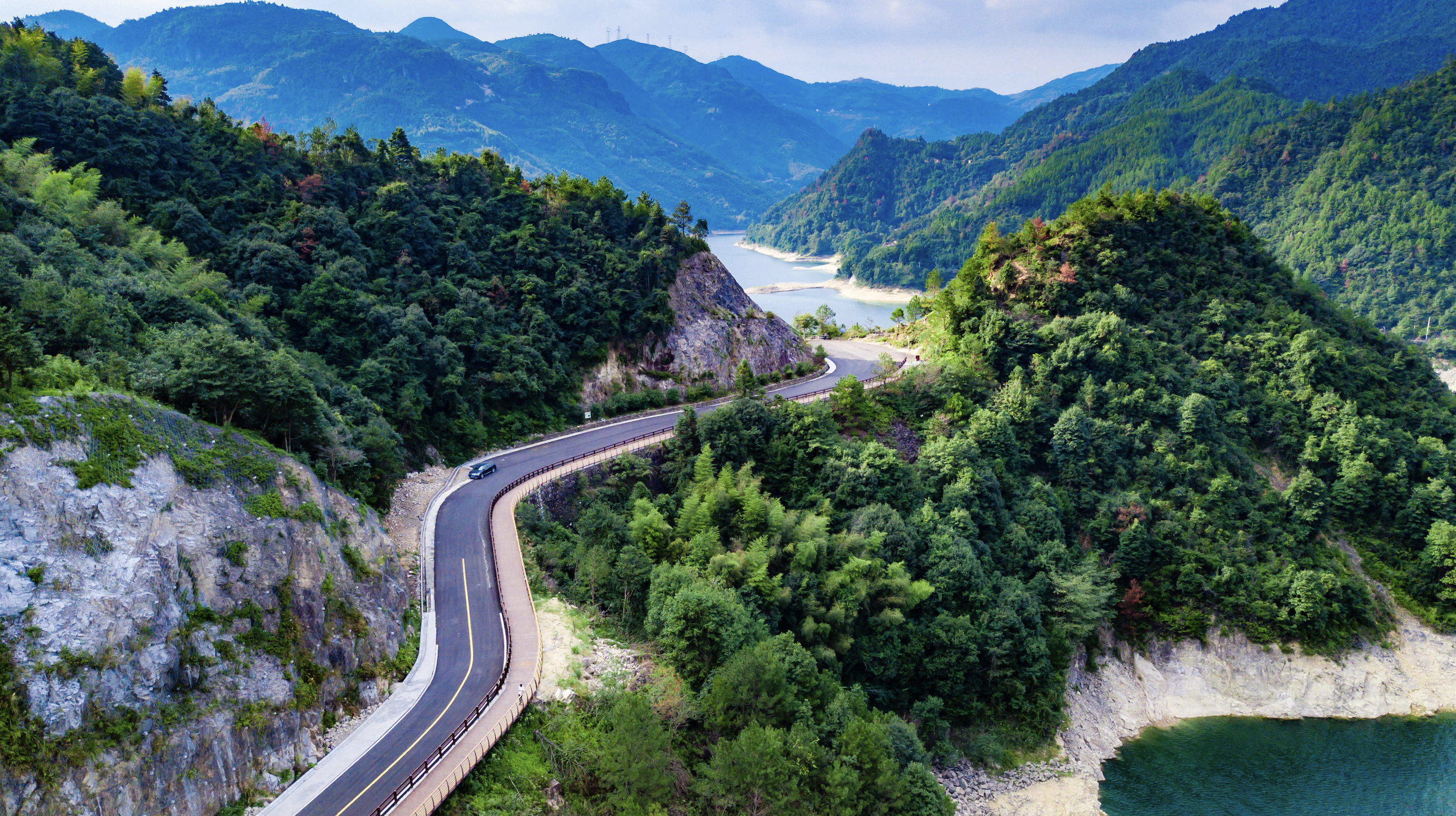 澤雅水庫(kù)生態(tài)美麗公路改造提升工程（甌海西部生態(tài)休閑產(chǎn)業(yè)帶澤雅環(huán)湖綠道項(xiàng)目）